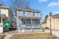 Building Photo - NEW LISTING! 4 BEDROOM HOME **2ND MONTH RE...