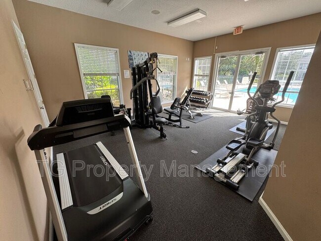 Building Photo - 5760 Sandstone Way