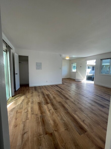 Building Photo - 1205 Geraldine Way