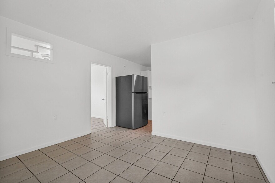 Building Photo - 558 NW 90th St