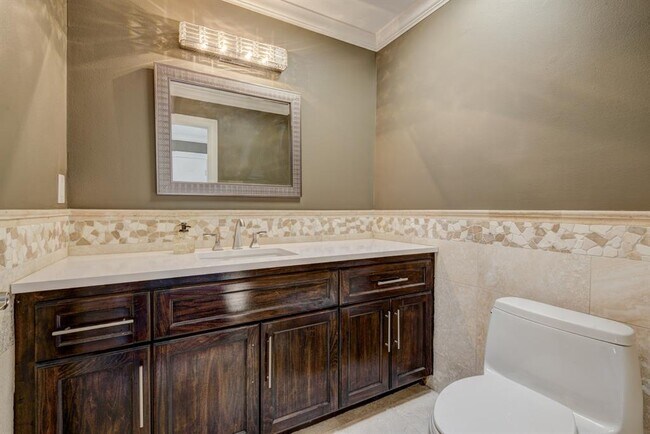 Building Photo - 4734 Post Oak Timber Dr