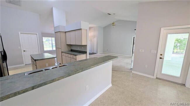Building Photo - 4565 N Allamandra Dr