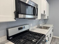 Building Photo - 155 Clifton Ave