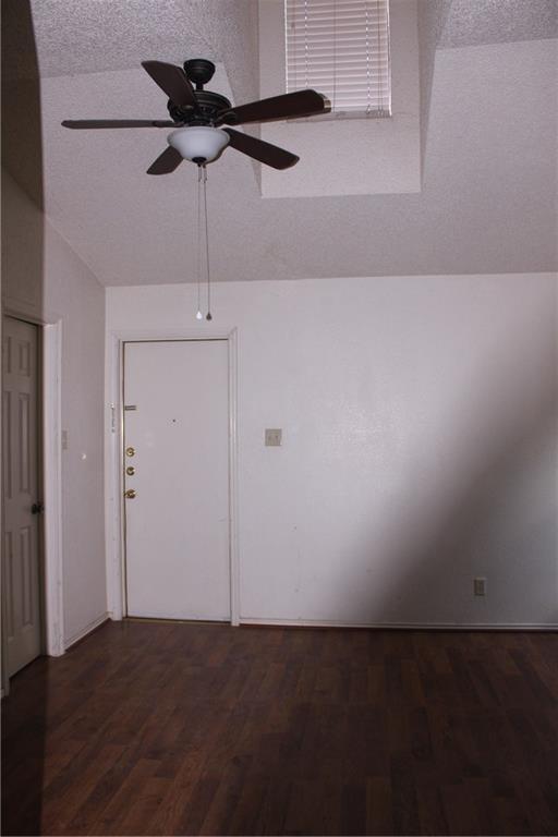 Building Photo - 9406 Kempler Dr