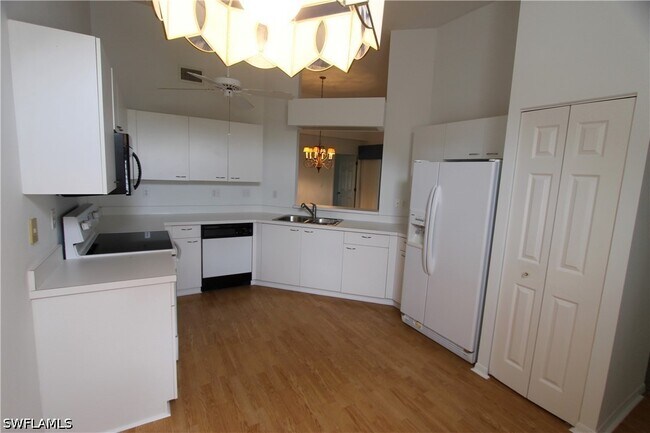 Building Photo - 2880 Citrus Lake Dr