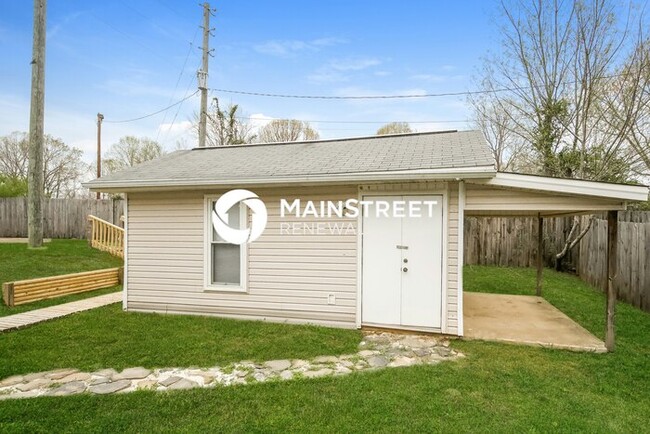 Building Photo - 15554 Brookstone Dr