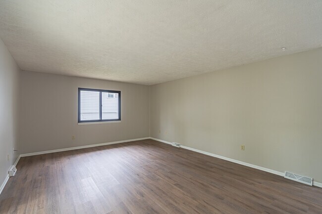 Building Photo - 13103 Lillian St