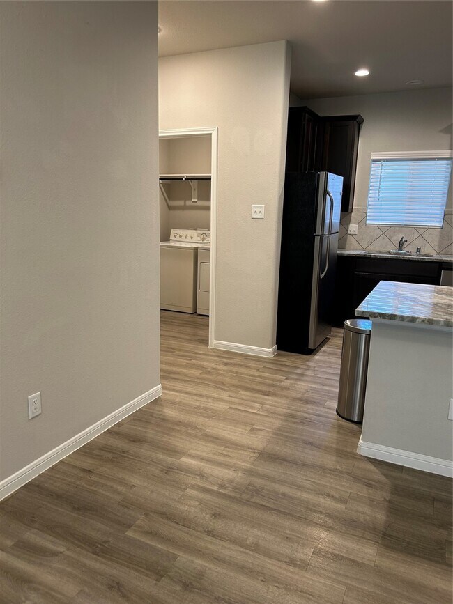 Building Photo - 6511 Wenlock Dr