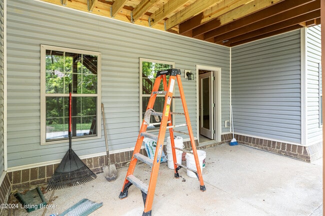 Building Photo - 213 Belden Trl