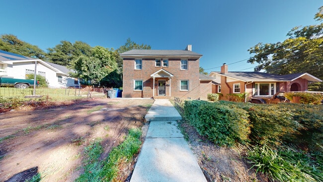 Building Photo - 1004 Belmont Ave