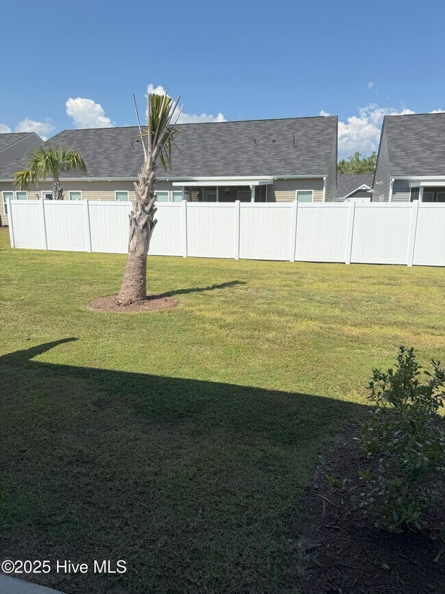 Building Photo - 241 Arnette Dr