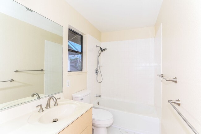 Building Photo - Mililani Mauka - Single Family Home | 3bd-2ba-attached garage