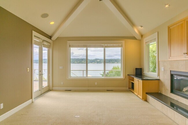Building Photo - 4Bd/4Ba Seattle Home
