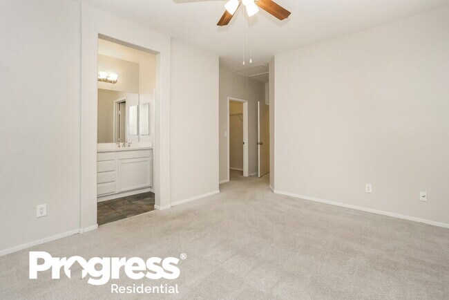 Building Photo - 5740 Indian Springs St