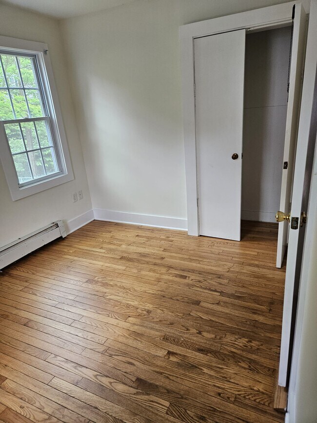 2nd Bedroom - 164-2 Bridgeport Ave