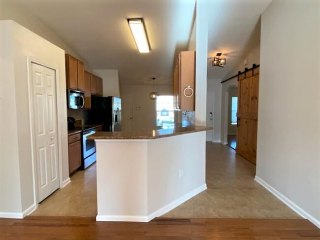 Building Photo - Beautiful 3 Bedroom Port Orange Home!