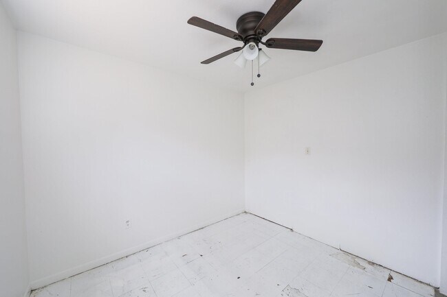 Building Photo - 1402 Corpus Christi St