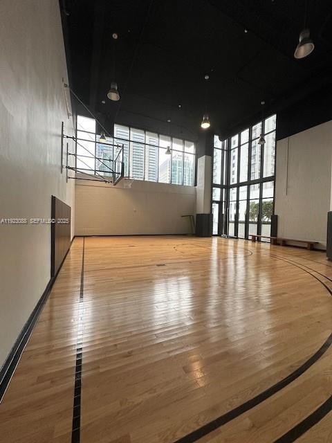 Building Photo - 1010 Brickell Ave