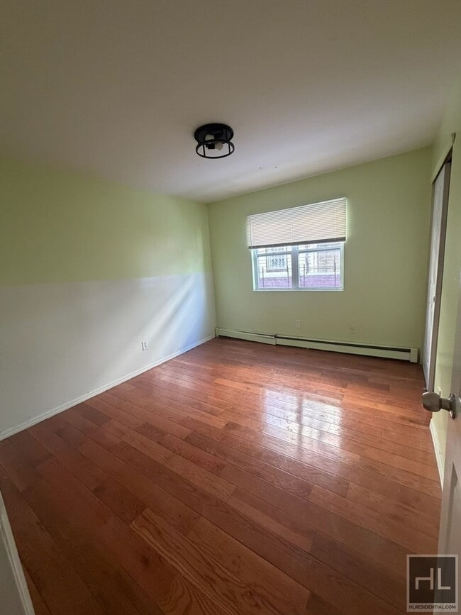 Building Photo - Schenectady Ave