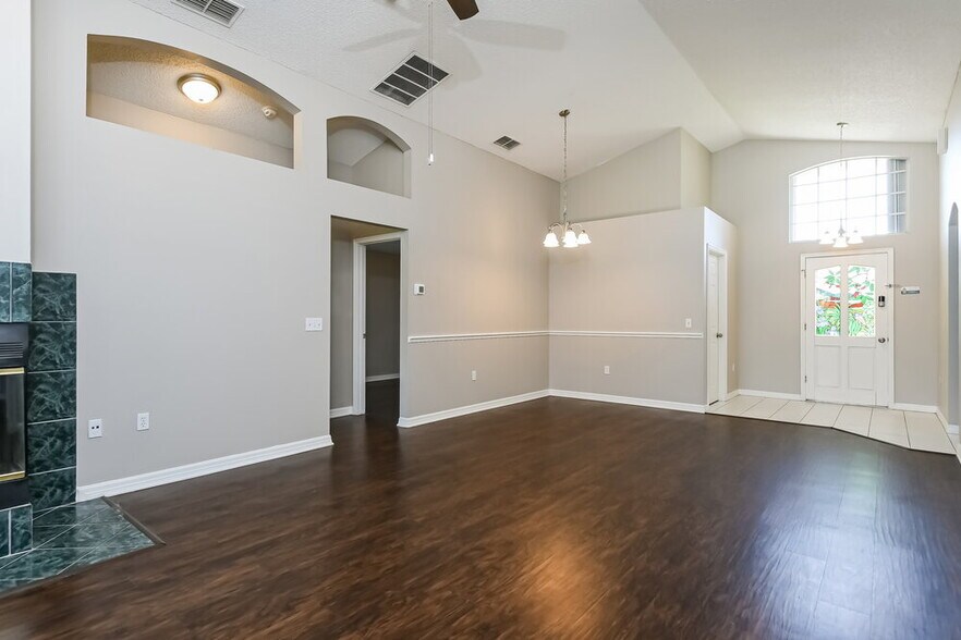 Building Photo - 11756 Hatcher Cir