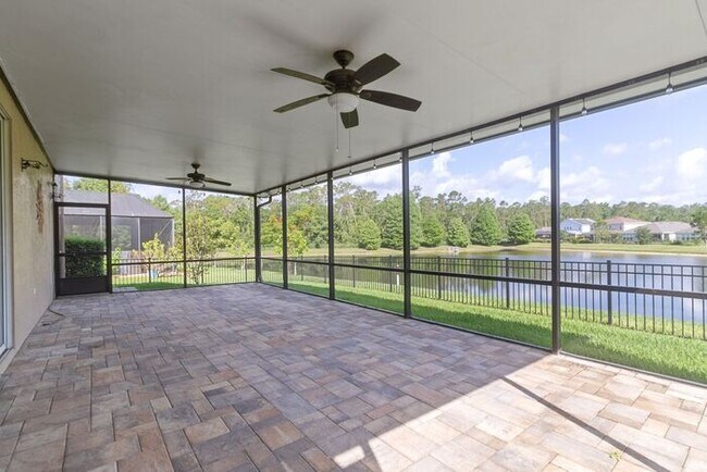 Building Photo - Executive Living Waits!