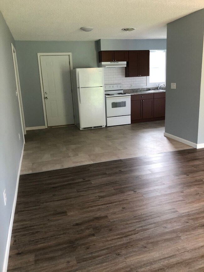 Building Photo - 3 bedroom 1 bathroom in Benton