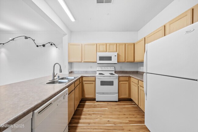 Building Photo - 200 Talus Way