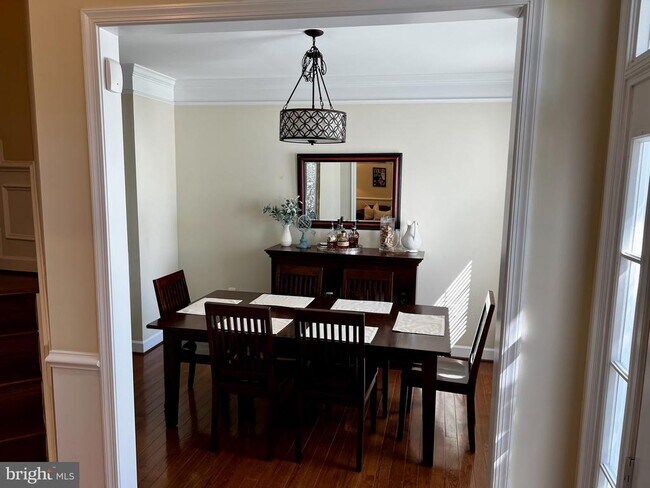 Building Photo - 46812 Backwater Dr