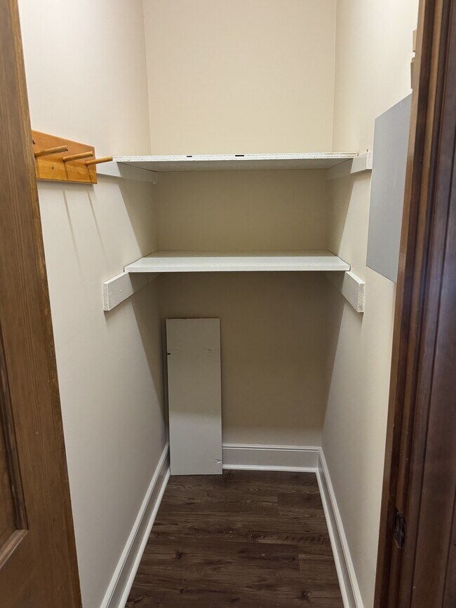 Building Photo - 3564 Mills Rd