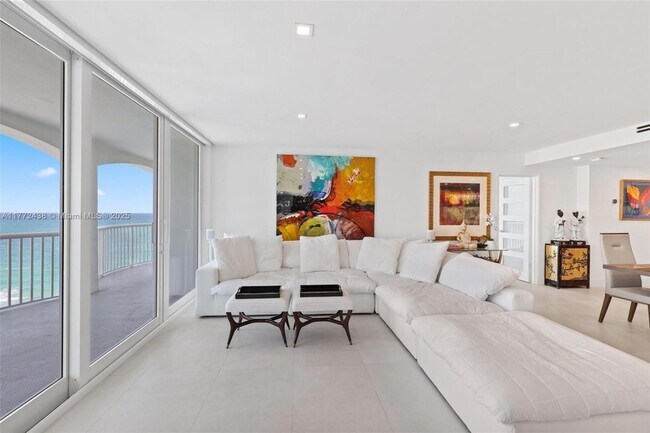 Building Photo - 5401 Collins Ave