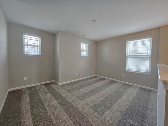Building Photo - 8604 Apricot Wy
