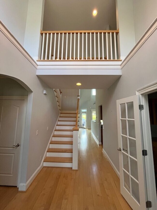 Building Photo - Welcome to Elegant Living in the Charming ...