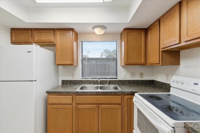 Building Photo - 1360 Boylan Ave