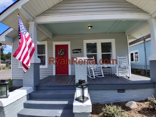 Building Photo - 1205 S Franklin St