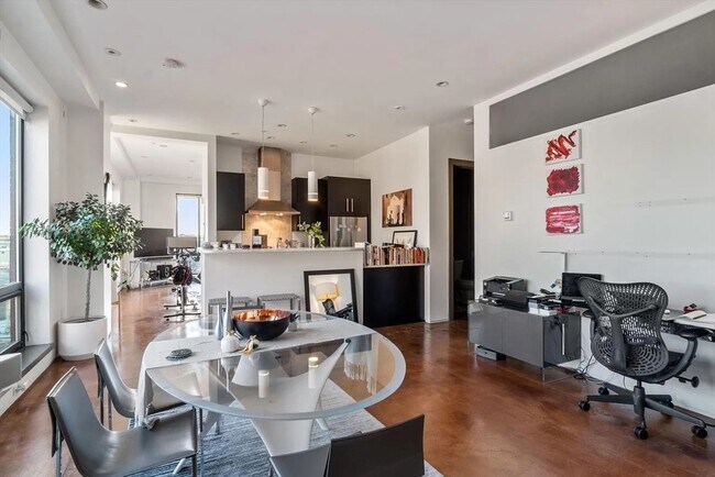 Building Photo - 36 A St