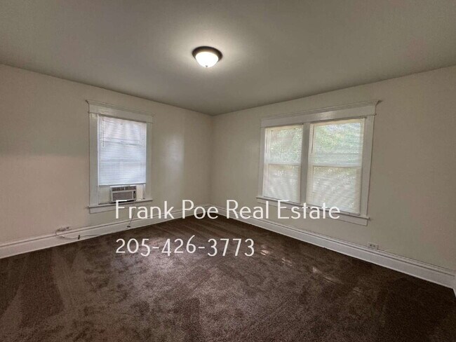 Building Photo - Charming 2 story Duplex Apartment in Birmingham