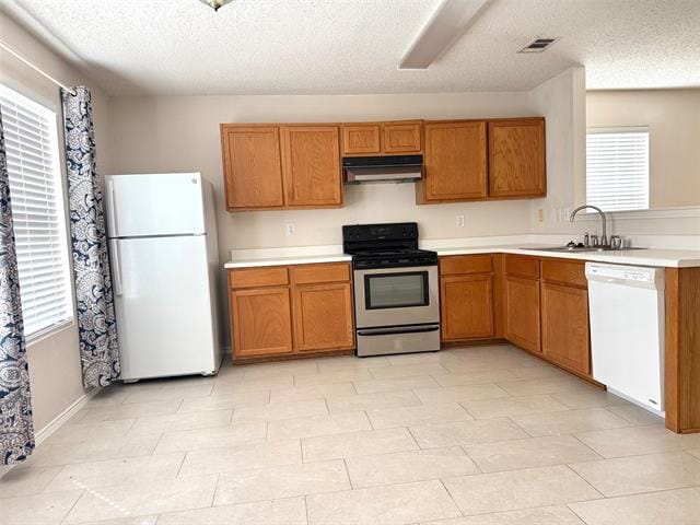 Building Photo - 932 White Dove Dr