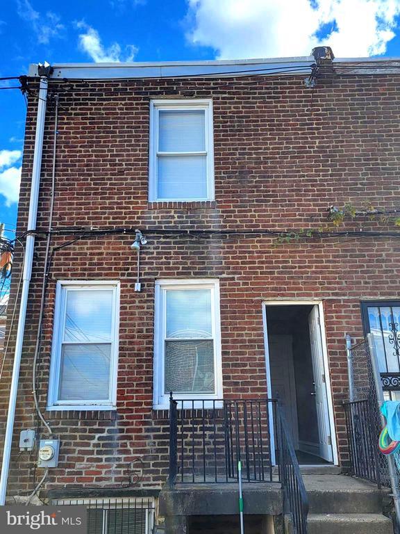 Building Photo - 2061 Independence St