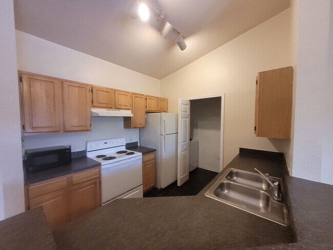 Building Photo - 5961West2034