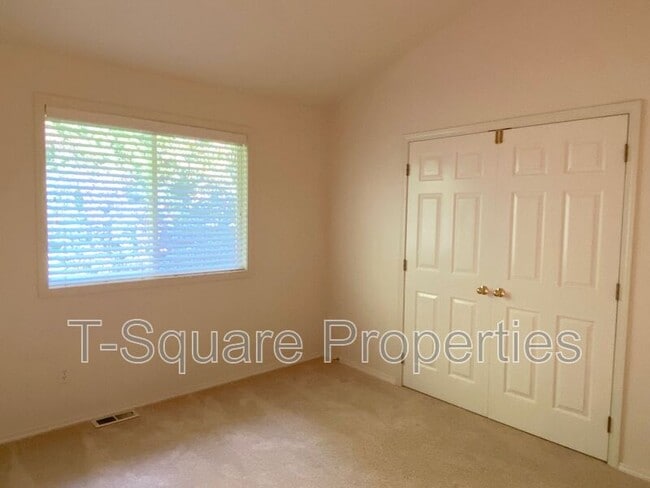 Building Photo - 13252 NE 183rd St