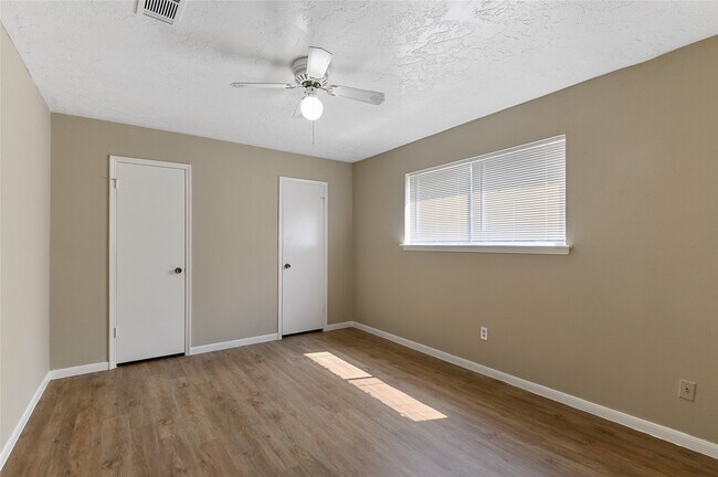 Building Photo - 10427 Huntington Pl Dr