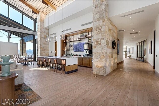 Building Photo - 10 Sun Lily Ln