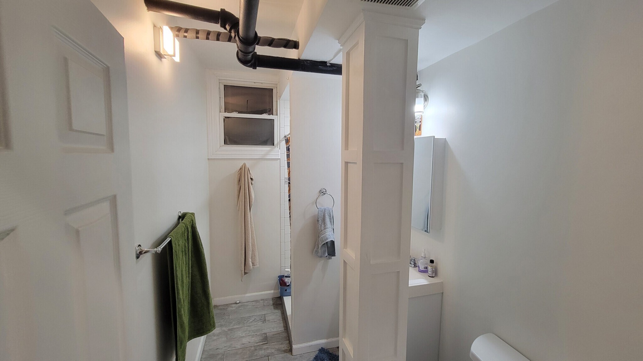 Building Photo - 165 Winthrop Rd