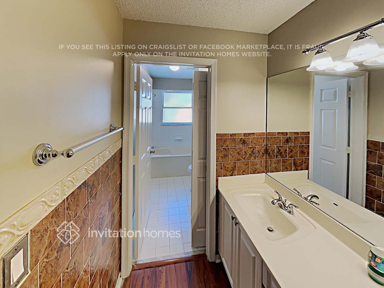 Building Photo - 6005 NW 45th Way