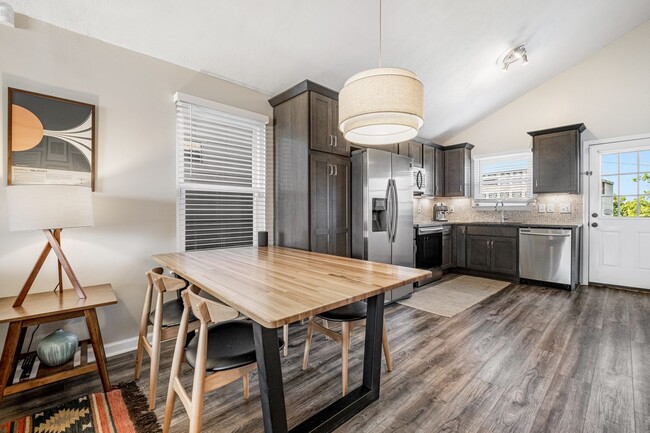Building Photo - 3 Bedroom next to Wedgewood-Houston
