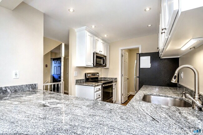 Building Photo - 106 Ferry Ct