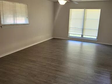 Building Photo - 901 S Burdette Ave