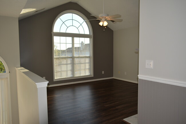 Building Photo - 3012 Nancy Dr