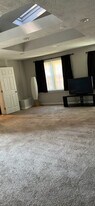 Building Photo - 9342 Fox Run Dr