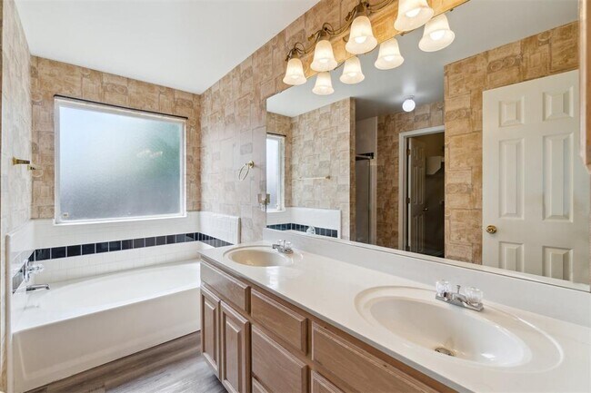 Building Photo - 2013 Cedar Meadow Ln